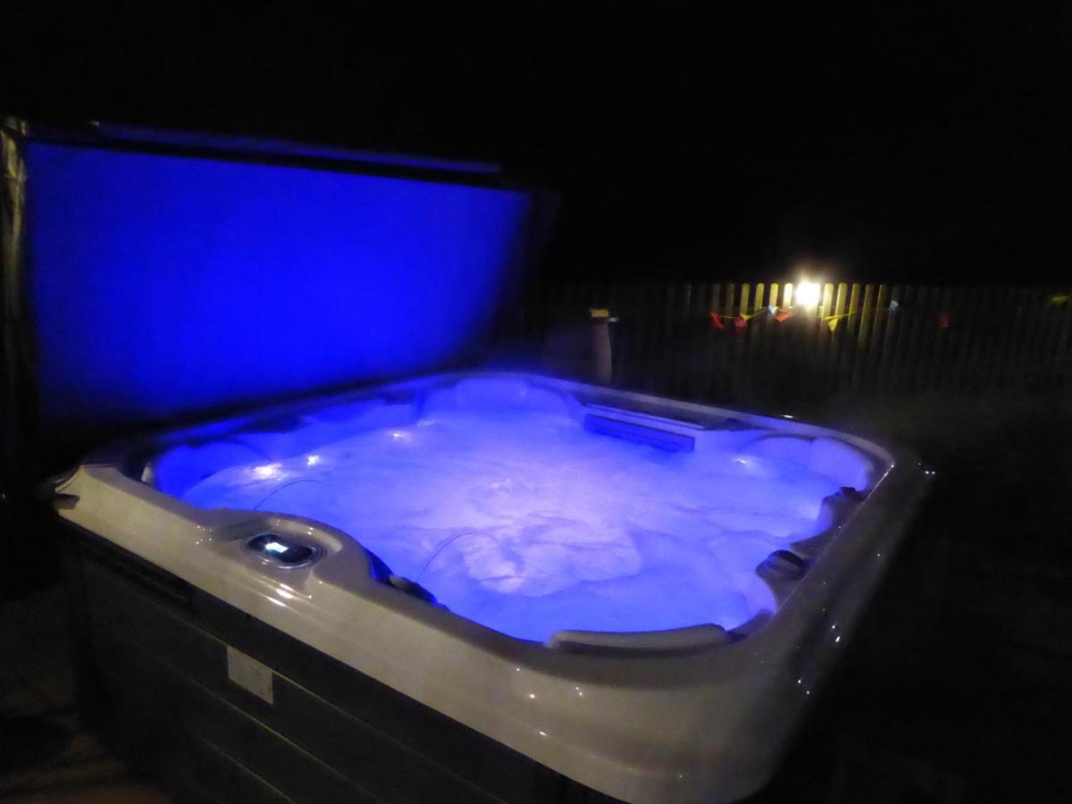 Henley-in-Arden South View Country House Sleeps 12 - Hot Tub - Views מראה חיצוני תמונה