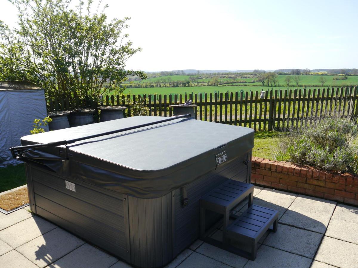Henley-in-Arden South View Country House Sleeps 12 - Hot Tub - Views מראה חיצוני תמונה
