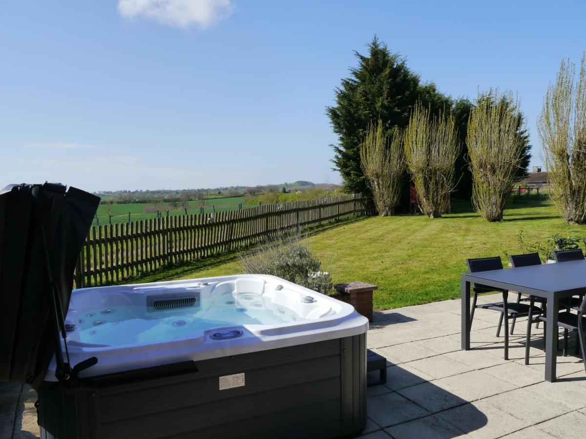Henley-in-Arden South View Country House Sleeps 12 - Hot Tub - Views מראה חיצוני תמונה